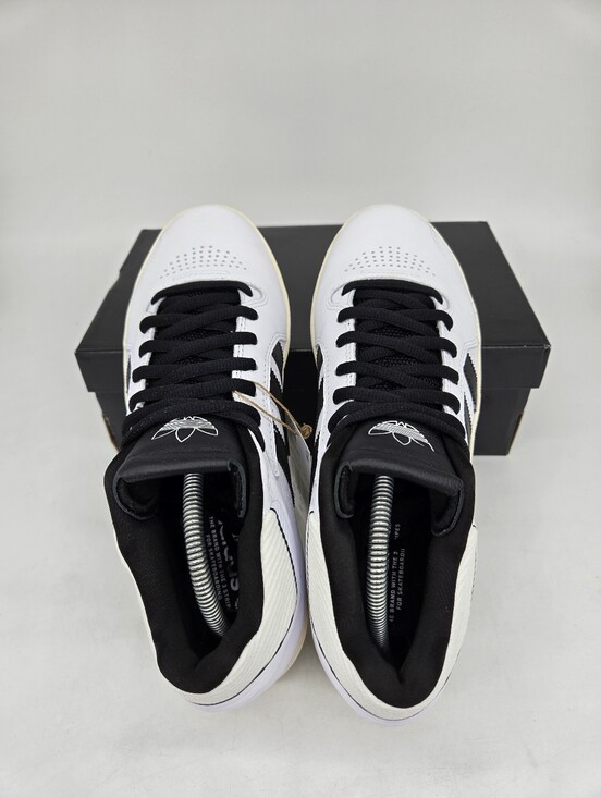adidas Men\'s Tyshawn Mid JQ1134 Core Black Cloud White Shoes Size 10.5 main image 4
